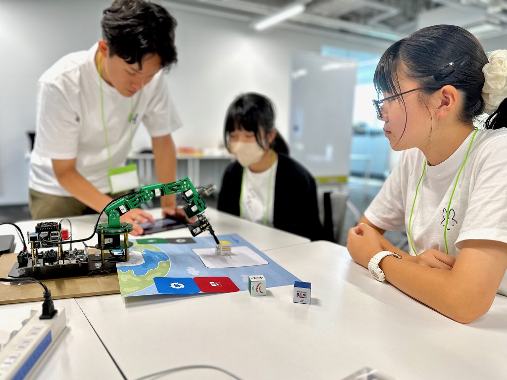 ロボットアームを動かす練習